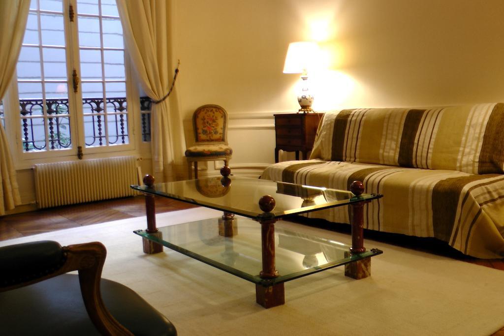 Living In - Palais Bourbon Appartamento